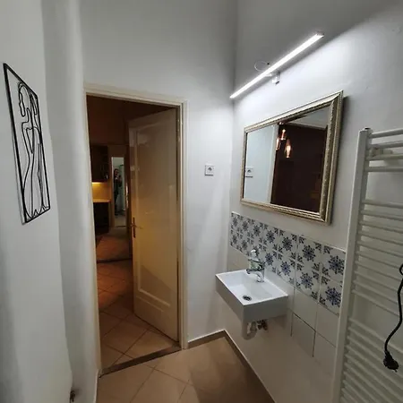 Bösix * Budapest