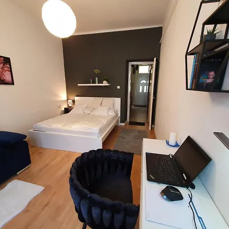 Apartament Boesix *